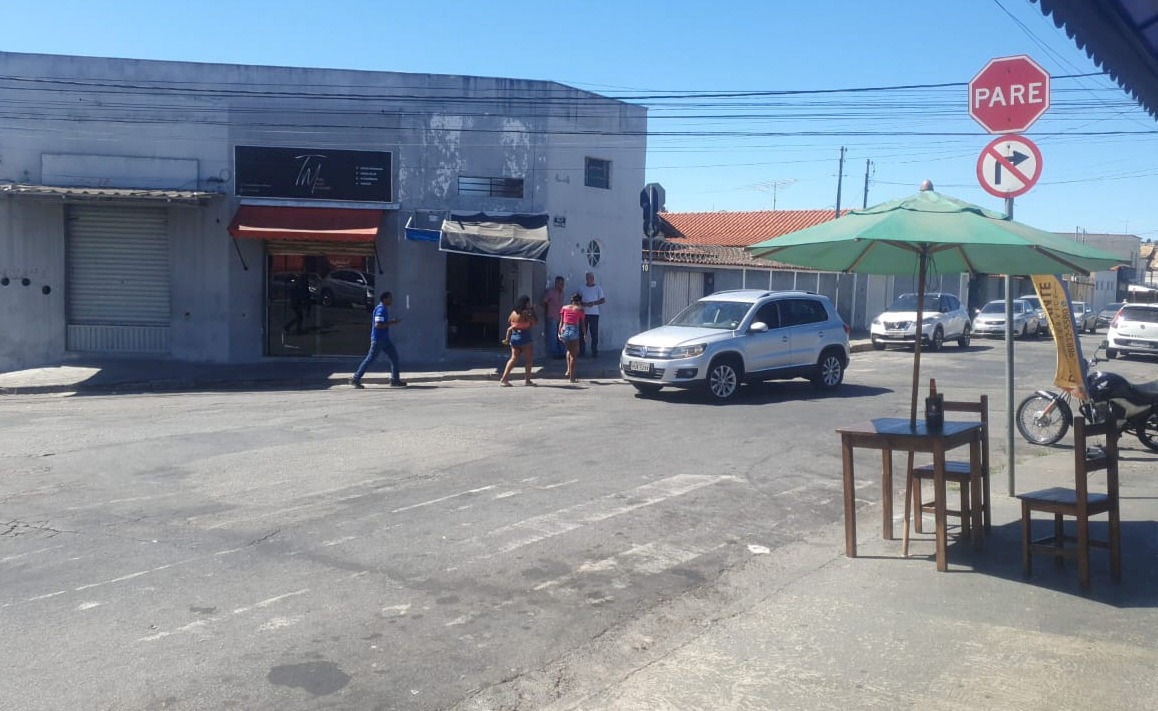 Policial Civil aposentado atira em dois ladrões em tentativa de assalto no bairro Alípio de Melo