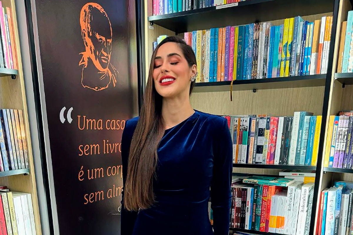 Deniziane Ferreira no lançamento do livro de Rodriguinho