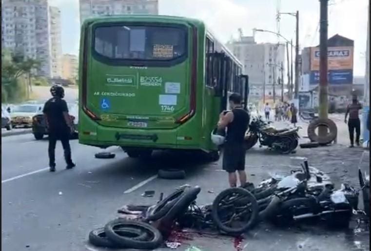 Motorista do ônibus foi conduzido até 25ª DP, no Engenho Novo, no Rio de Janeiro, para prestar esclarecimentos sobre possíveis causas do acidente