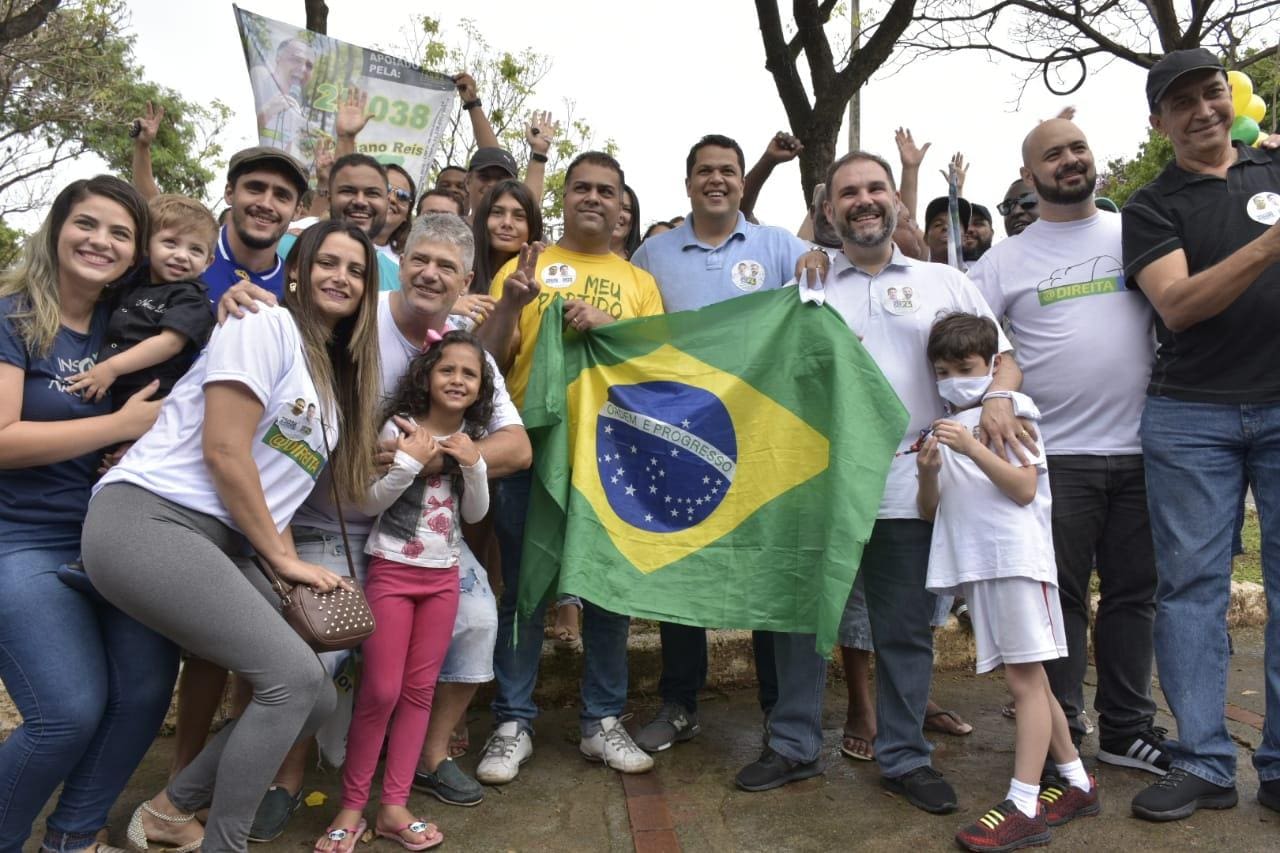João Vítor Xavier (Cidadania) e Leonardo Bortoletto (DEM) cumpriram agenda em bairros da região Norte de Belo Horizonte no último dia de campanha