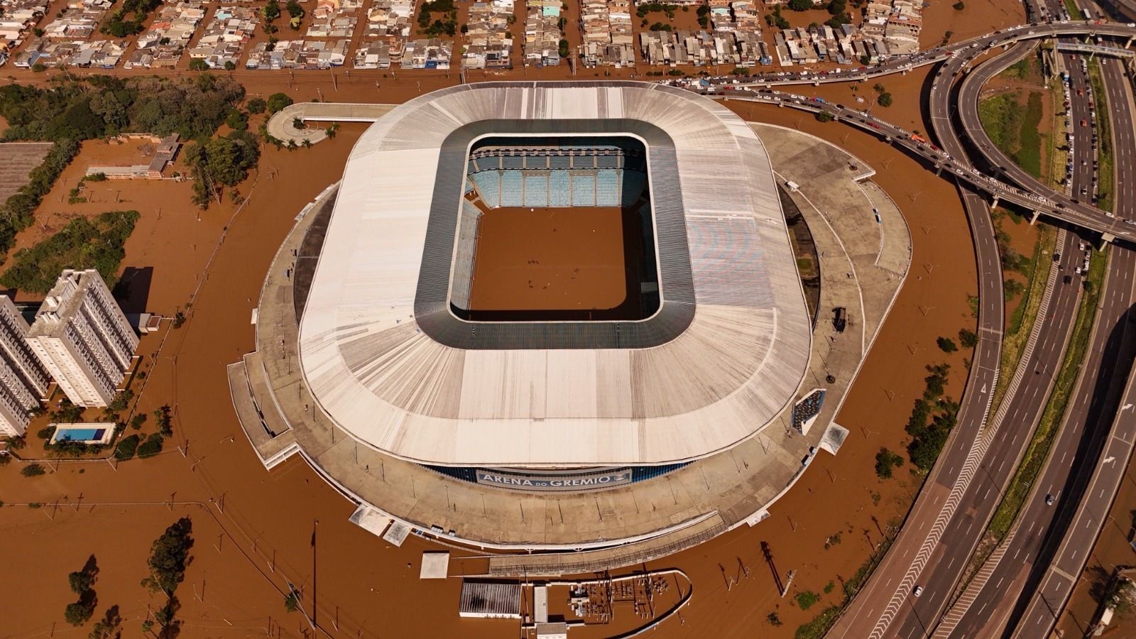 Arena Grêmio, estádio do Tricolor Gaúcho, ficou debaixo d'água após chuva histórica no Rio Grande do Sul