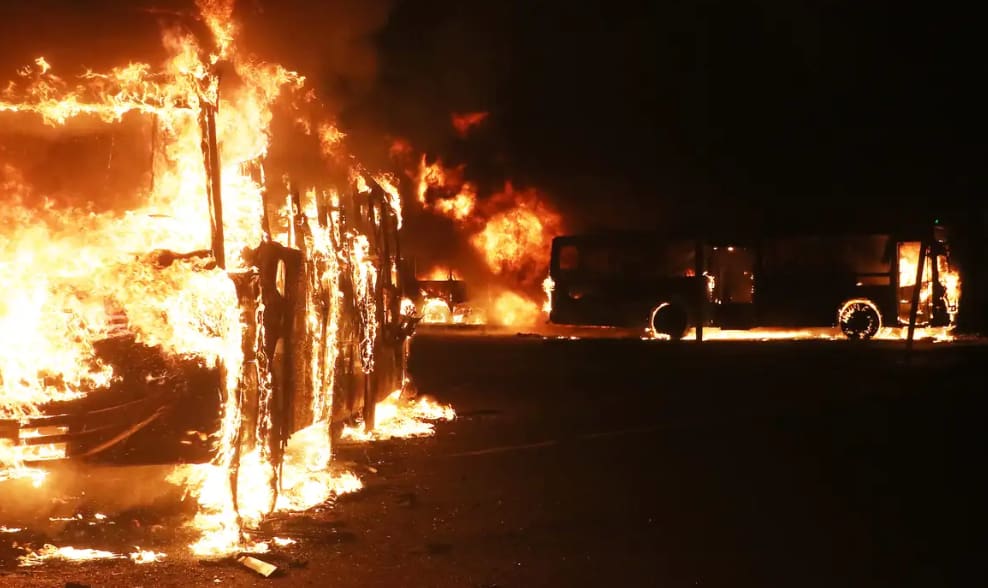 Ônibus incendiados no Rio de Janeiro