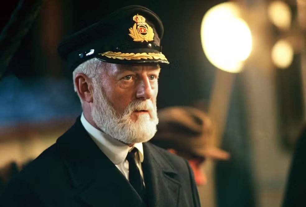 Bernard Hill interpretou o capitão do Titanic