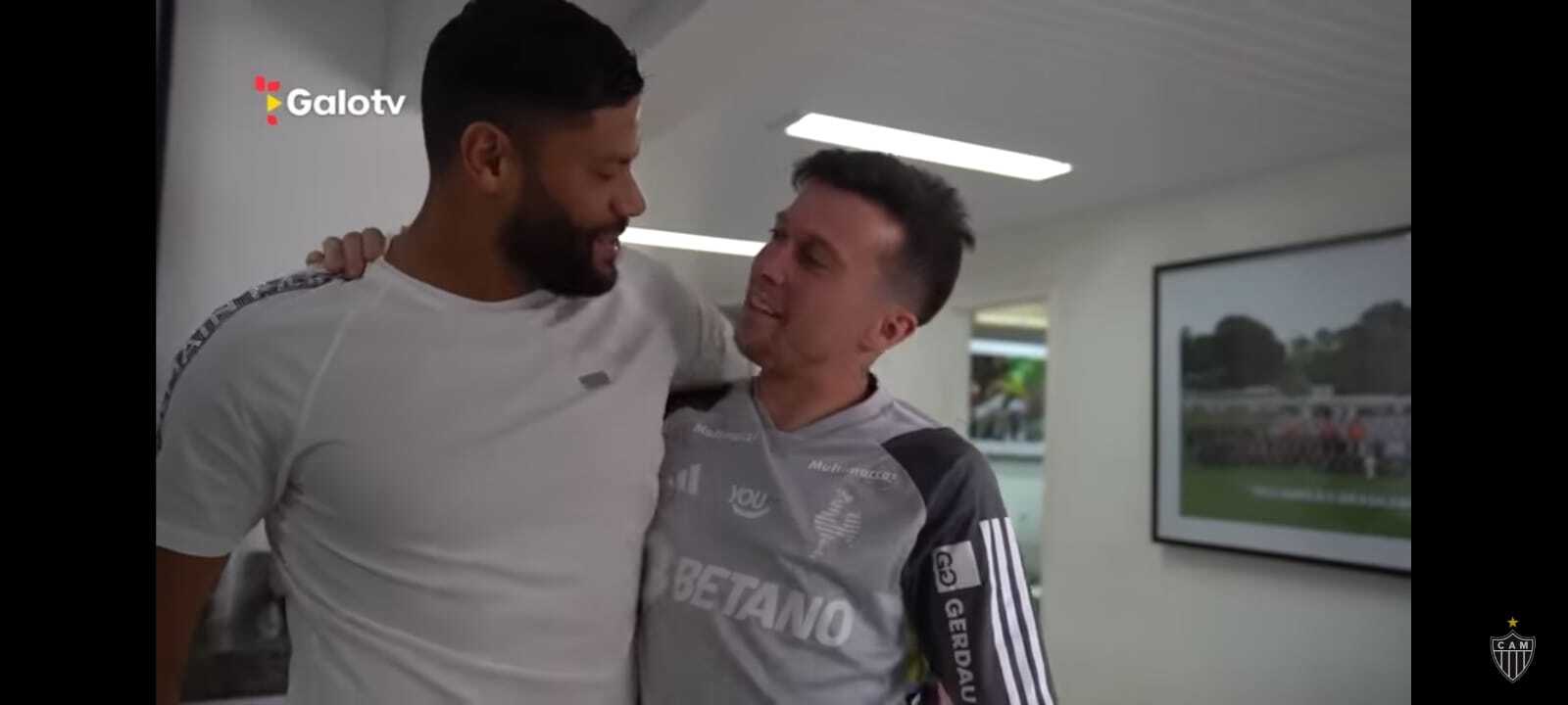 Hulk recepciona Bernard na Cidade do Galo: "Bem-vindo de volta a sua casa"