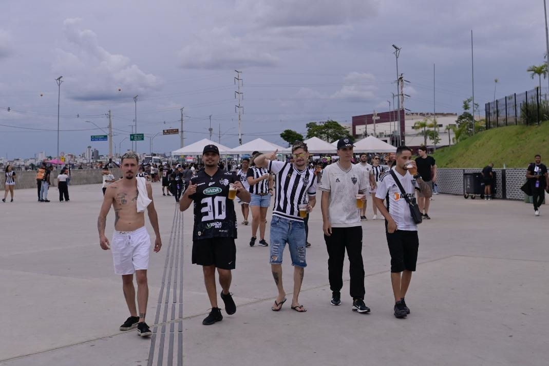 Torcida do Galo em Fan Fest para final com o Flamengo