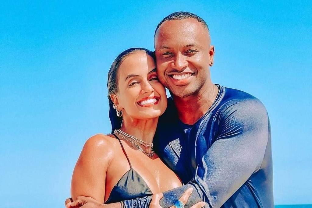 Carol Peixinho e Thiaguinho assumiram namoro