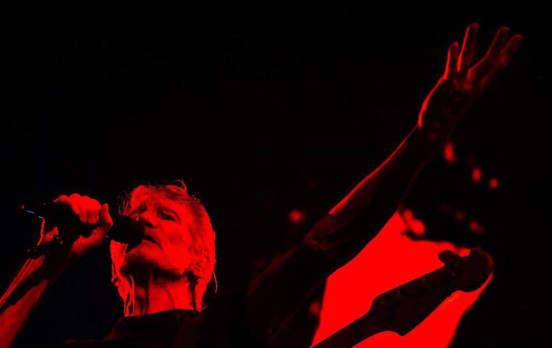Roger Waters, que virá ao Brasil no fim de outubro e início de novembro, completa 80 anos nesta quarta-feira (6)