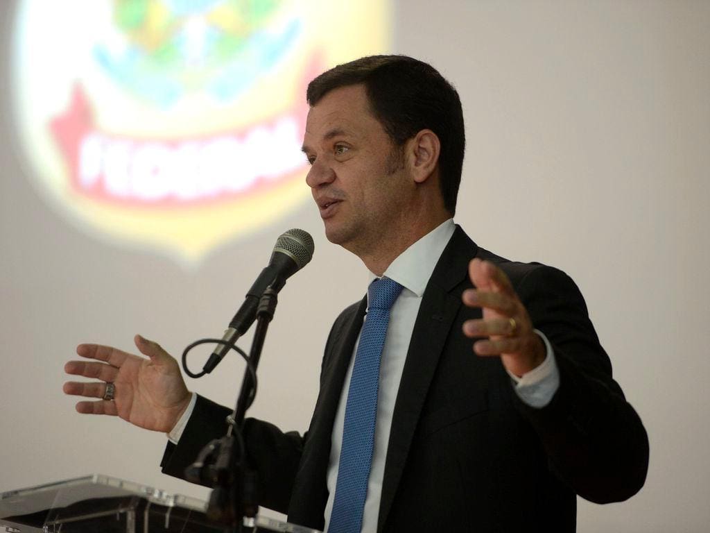 O então ministro da Justiça e Segurança Pública, Anderson Torres, fala durante posse do superintendente regional da PF no RJ