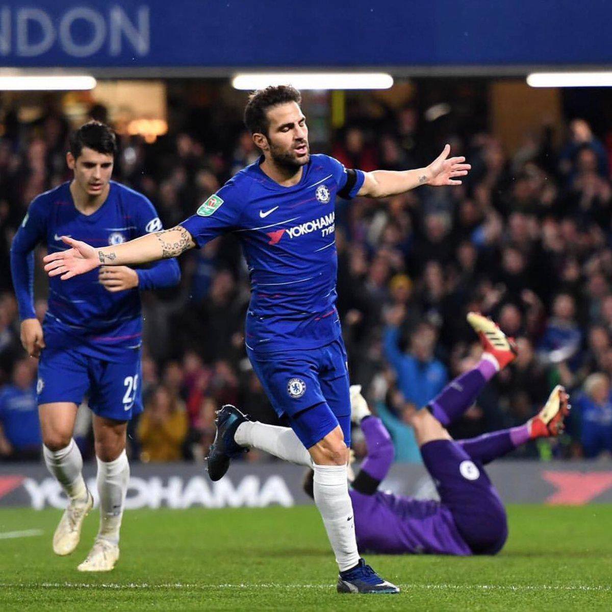 Time de Lampard marca 2 gols contra e Chelsea se classifica