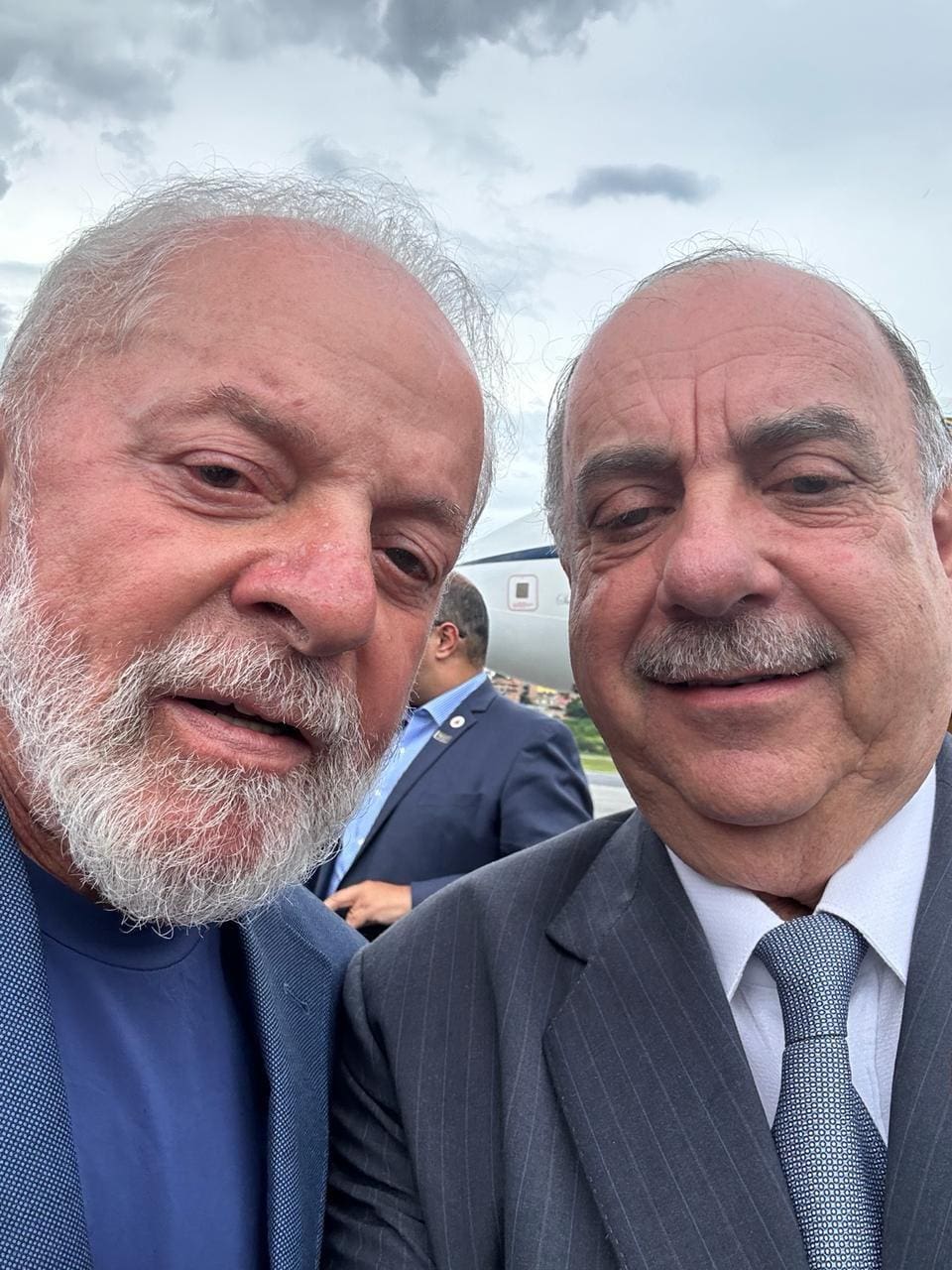 Fuad postou uma selfie ao lado de Lula após o presidente desembarcar em Belo Horizonte nesta quarta-feira (7)