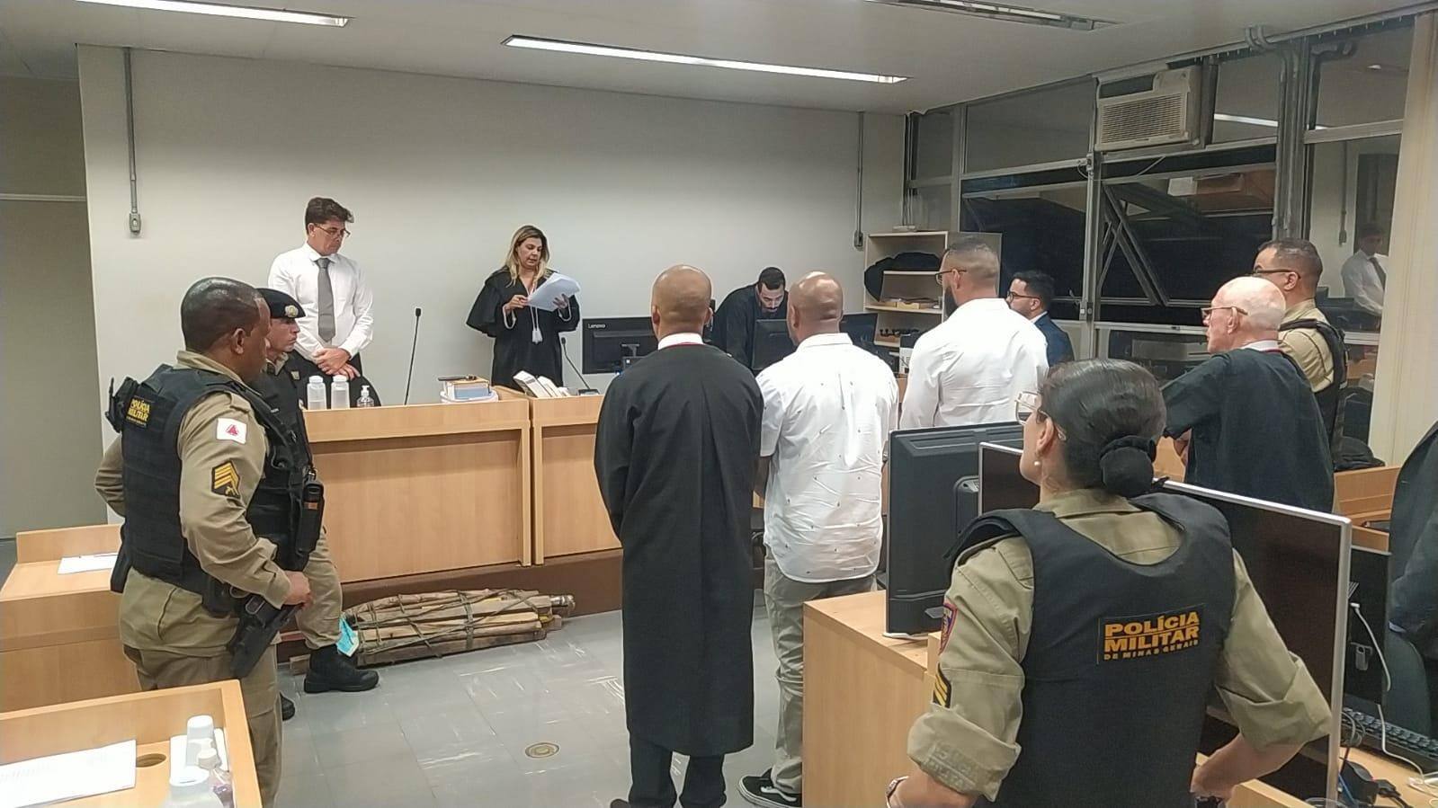Torcedores-galoucura-condenadosjpeg