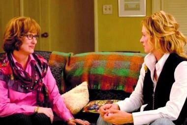 No filme “Terapia do Amor”, Meryl Streep descobre que a paciente Uma Thurman está namorando seu filho