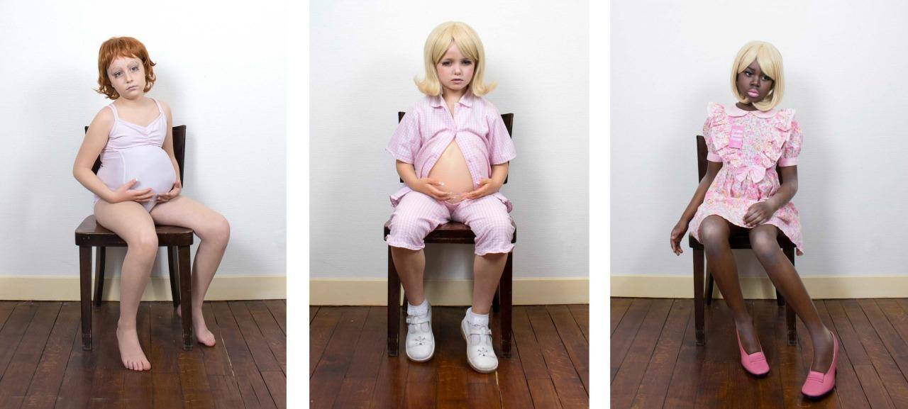 Série de fotografias produzidas pela artistas francesa Noémie Ninot reflete sobre os riscos da reprodução de estereótipos de gênero na infância