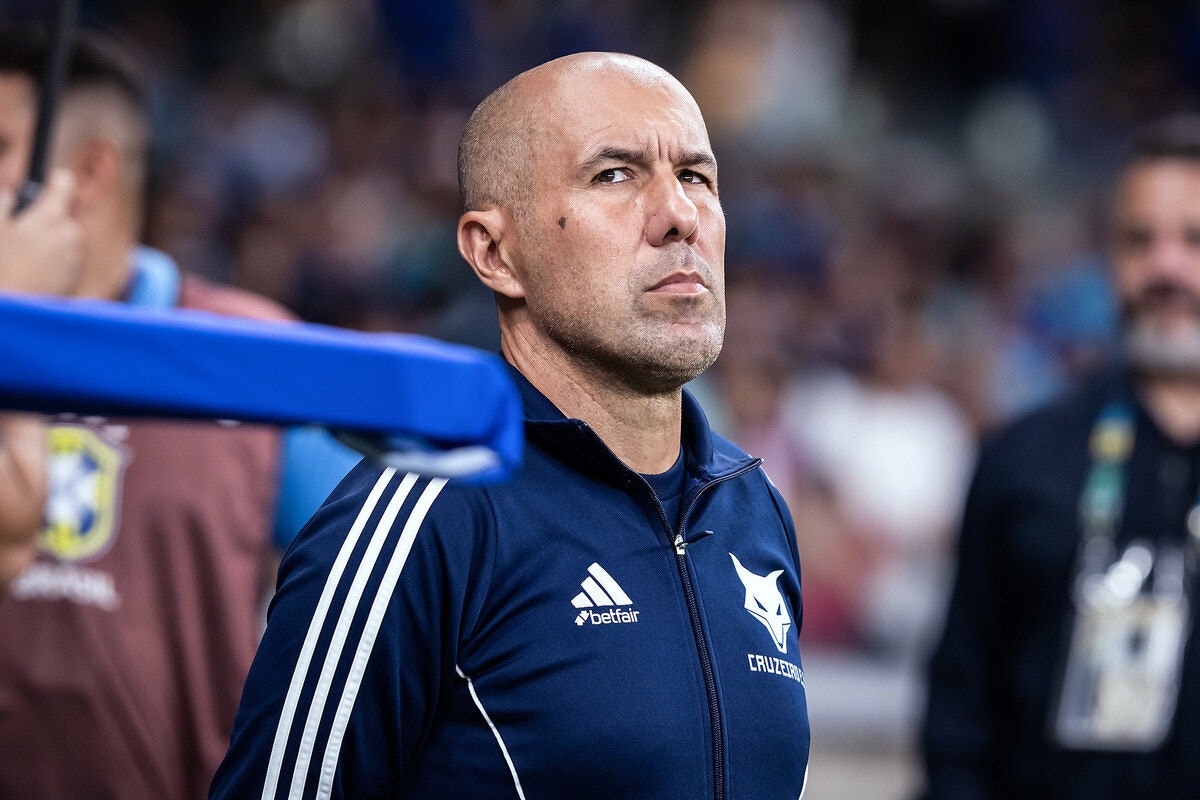 Leonardo Jardim vive lua de mel com a torcida celeste