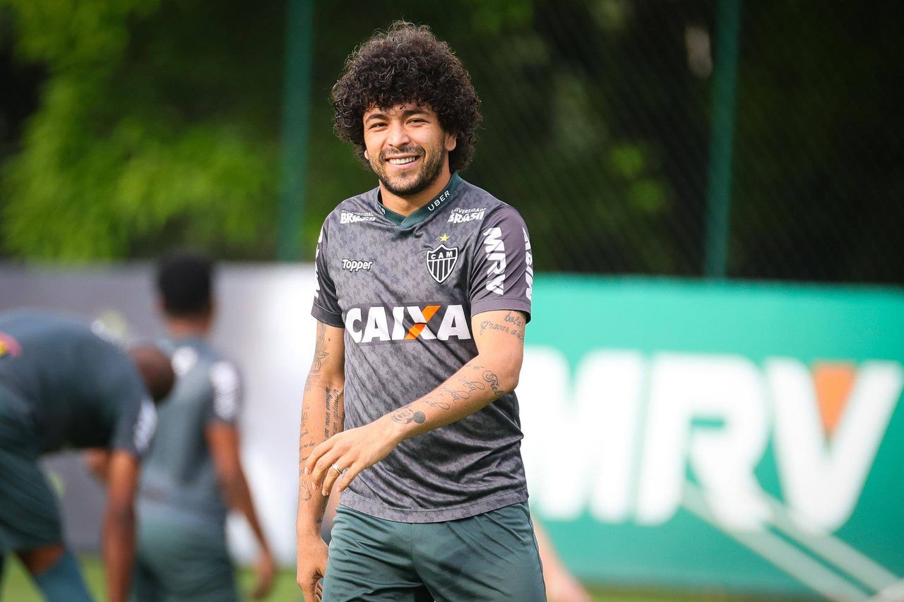 "Não precisamos gostar um do outro, temos que nos fechar",  disse Luan