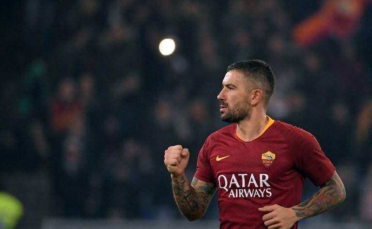 Roma vacila, leva dois gols no final, e só empata com o Cagliari