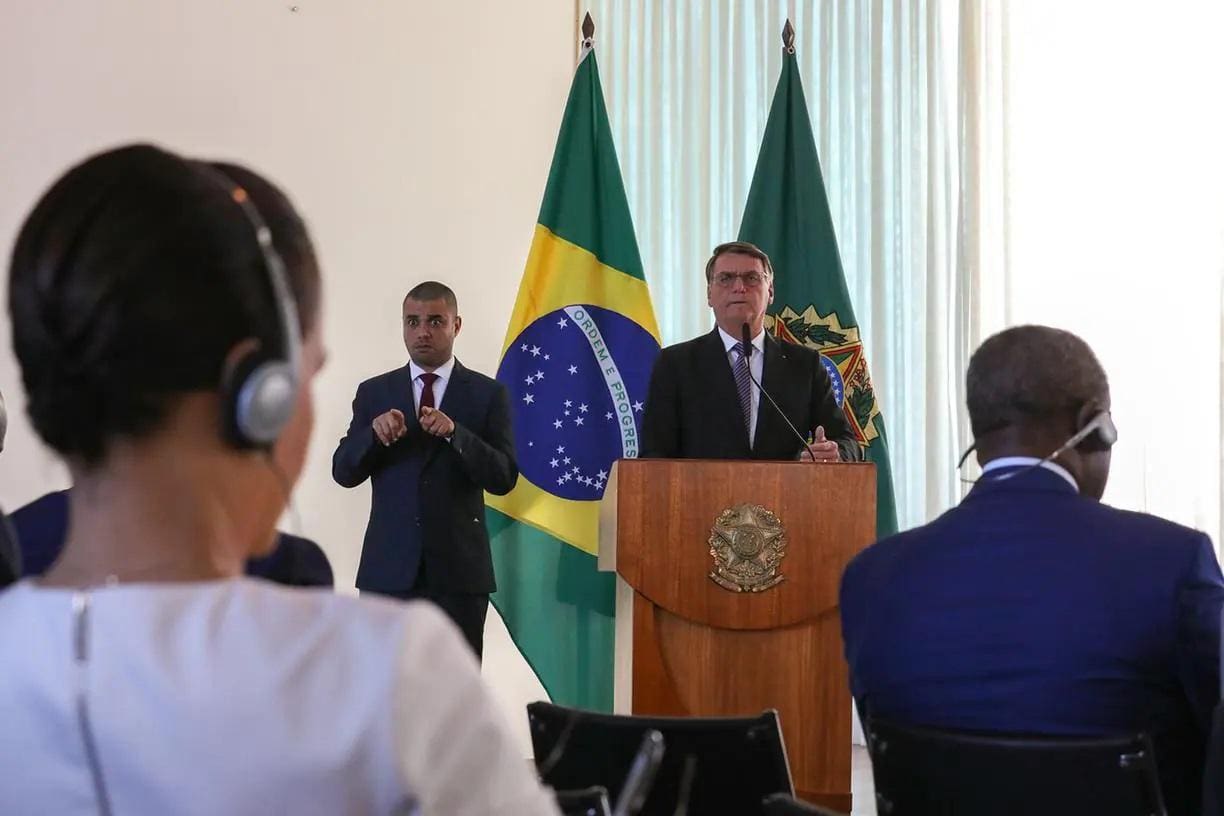 Jair Bolsonaro, presidente da República, em reunião com embaixadores para criticar TSE e urnas eletrônicas