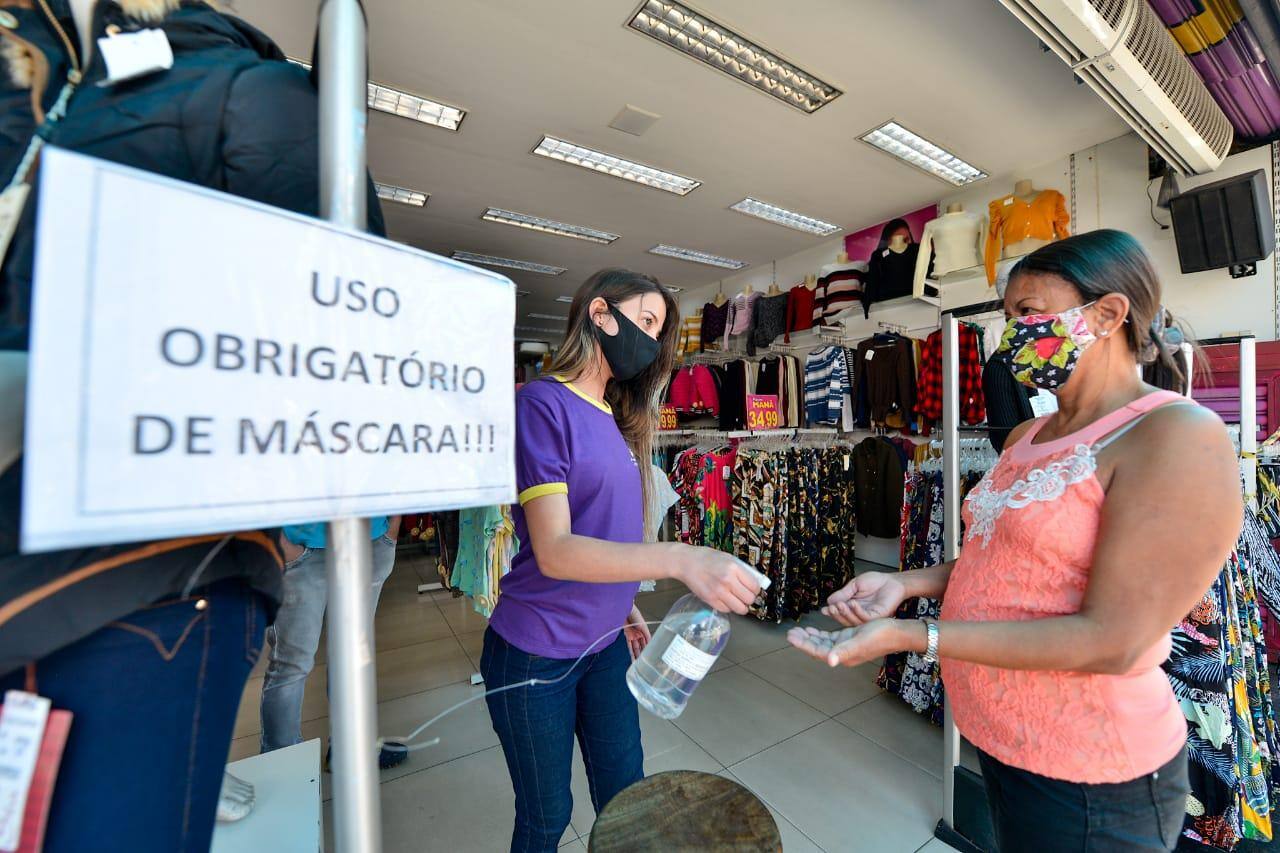 Região do Barreiro teve movimentação intensa no 1º dia de reabertura