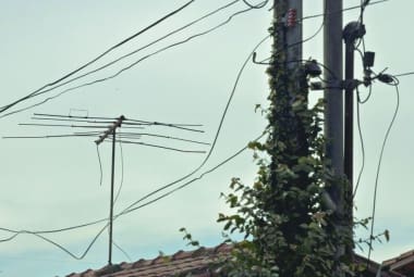 Segurança. Distância entre antena e rede elétrica deve ser avaliada para evitar acidentes