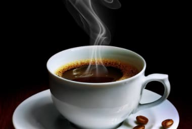 Beber duas a três xícaras de café por dia pode reduzir o risco de impotência sexual