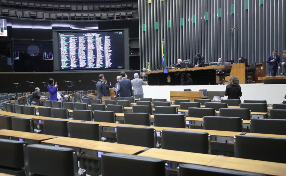 O presidente da Câmara, deputado Arthur Lira (PP-AL), incluiu na pauta do plenário um requerimento para votação de urgência do projeto que pode anular delações de pessoas presas. 
