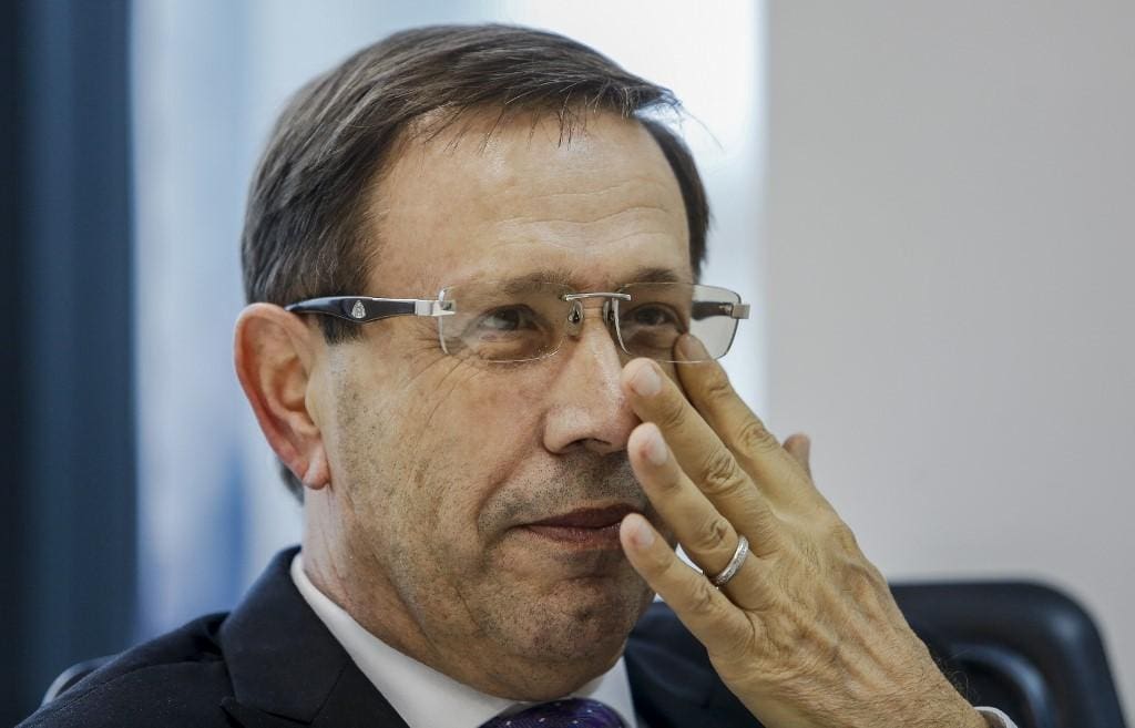 Carlos Wizard, uma dia imigrante, ajuda os venezuelanos que ingressam no Brasil pela fronteira com Roraima