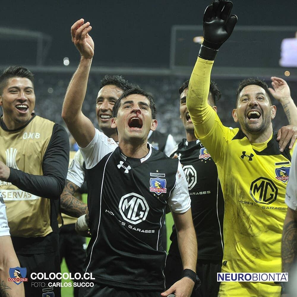 Corinthians vence Colo-Colo, mas volta a ser eliminado em Itaquera Corinthians vence Colo-Colo, mas volta a ser eliminado em Itaquera