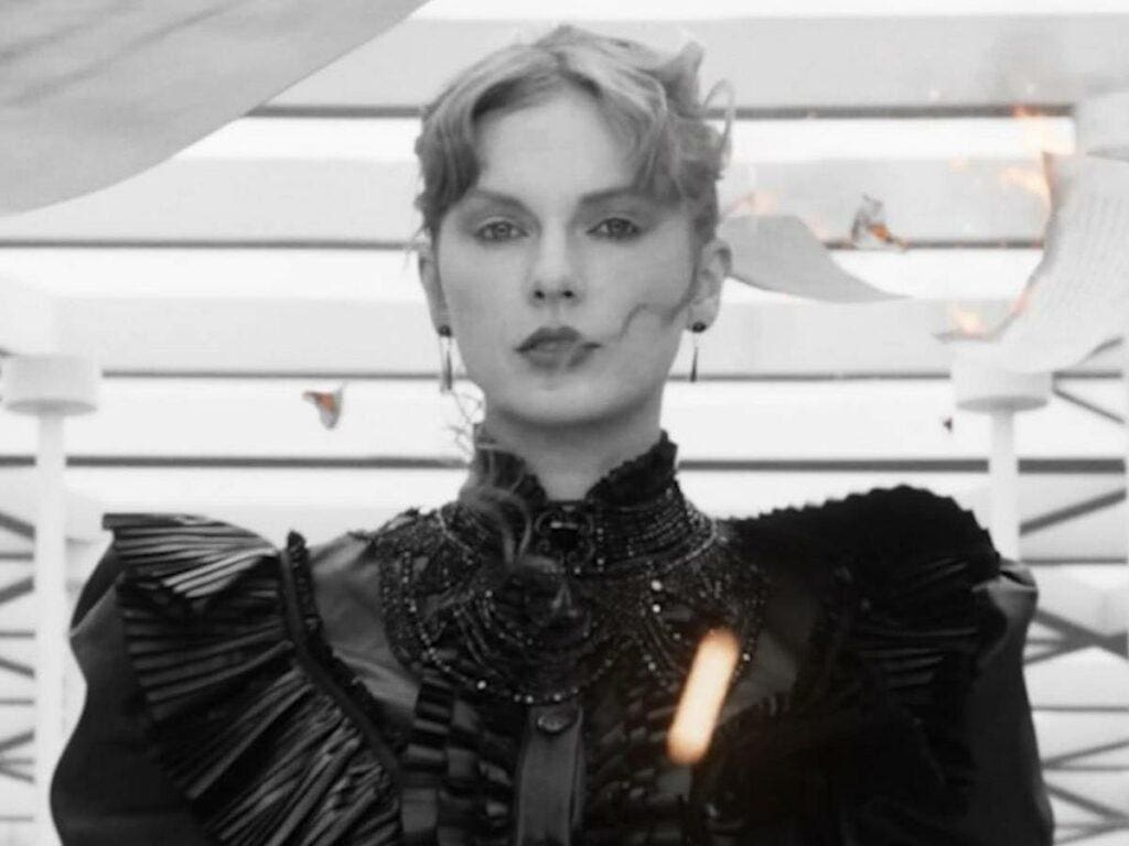 ‘The Tortured Poets Department’: Taylor Swift lança disco duplo após sofrer vazamento