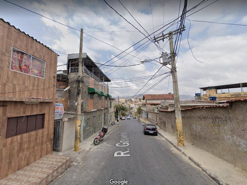 Suspeita disparou três tiros em frente à casa do ex-marido na rua Gouveia,bairro Boa Vista
