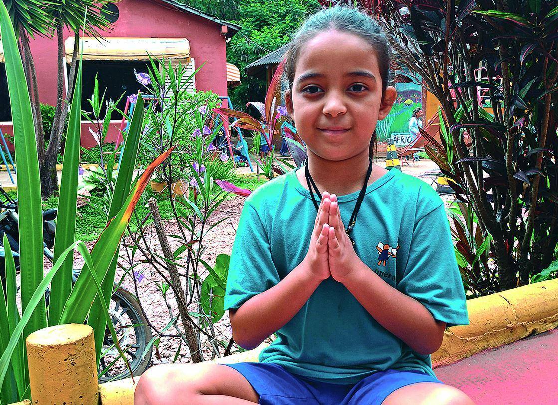 Prática. Melissa Pereira Maia é aluna da Associação Querubins que, desde o ano passado, incorporou a ioga à educação em sala de aula