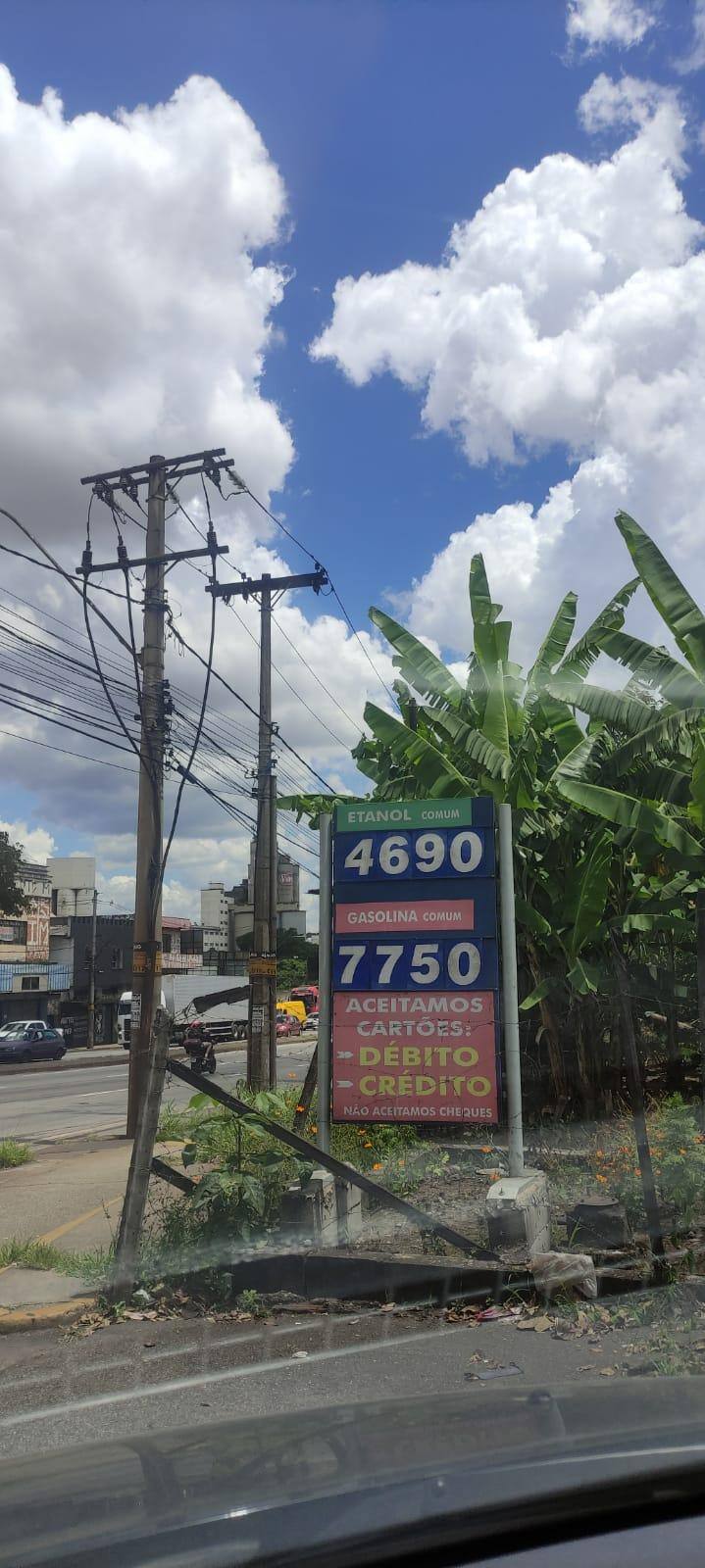 O litro da gasolina subirá cerca de R$ 0,45 e o do diesel S10, R$ 0,81