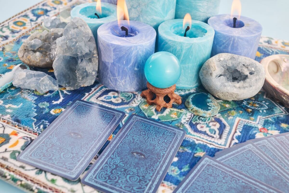 O tarot traz conselhos e alertas para os nativos de cada signo