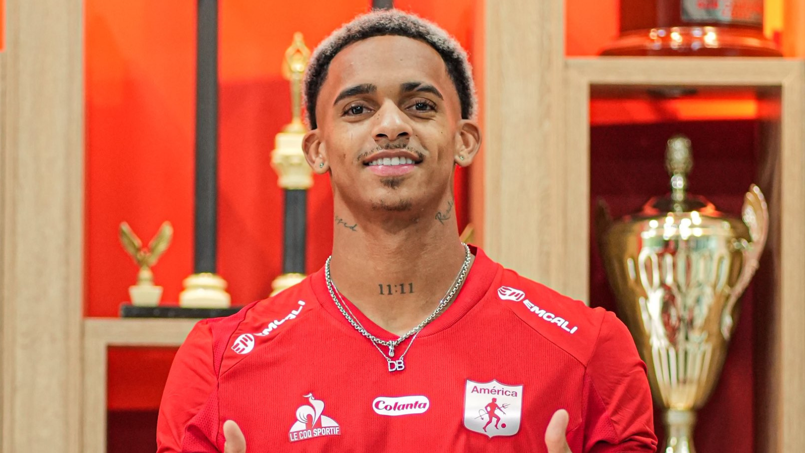 Dylan Borrero em anúncio do América de Cali