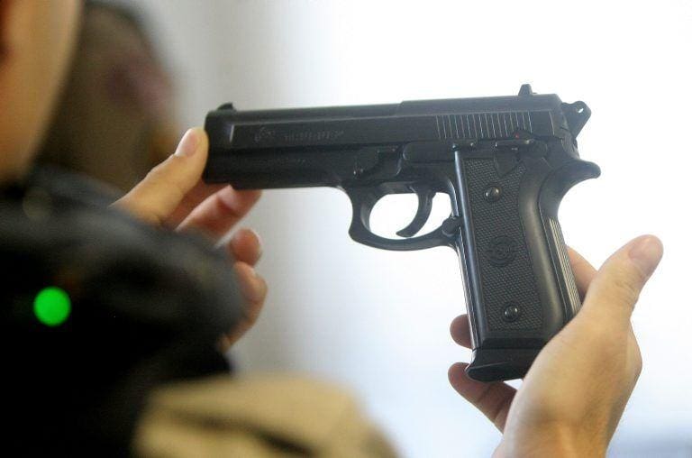Especialistas alerta para o risco de armas legais que estão sendo desviadas para uso da criminalidade