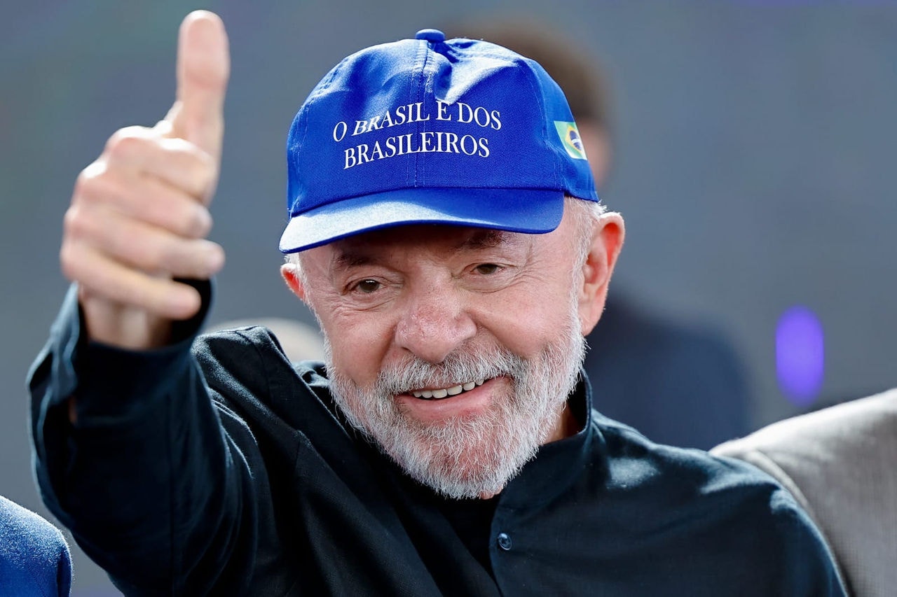 Lula retomou o boné 'O Brasil é dos brasileiros' após embate com Trump por tarifas