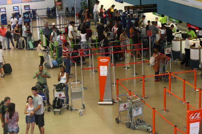 Principais reclamações dos passageiros são referentes a atrasos e cancelamentos de voos, extravio de bagagens e cobrança indevida de taxas
