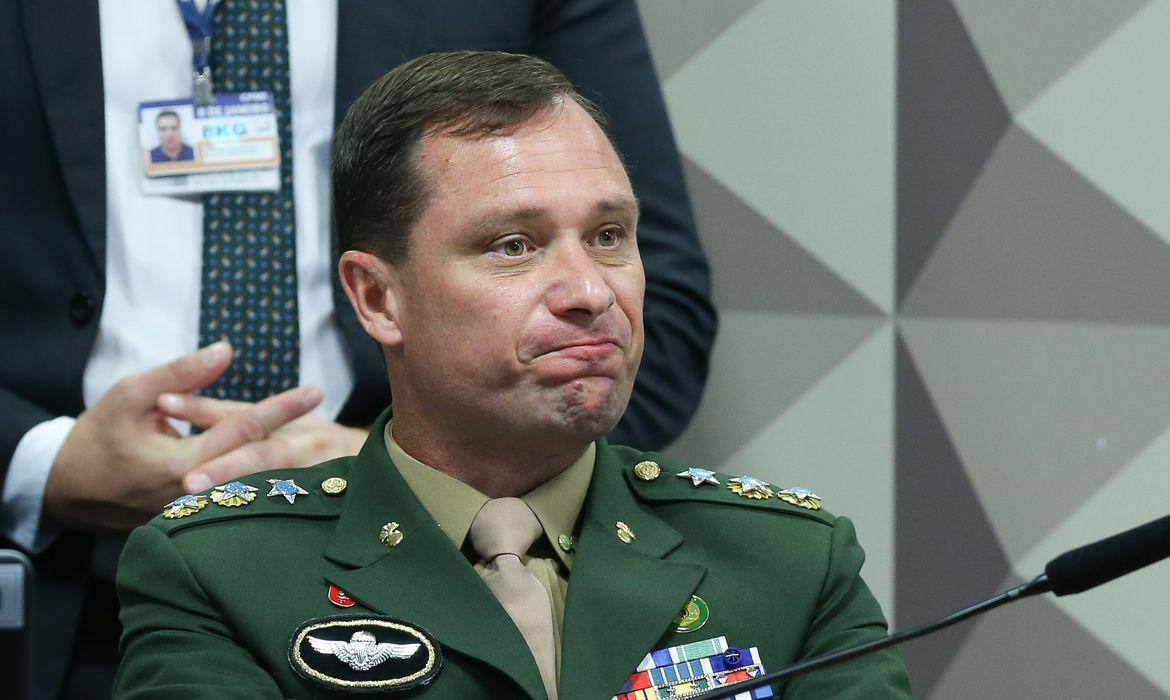 Na imagem, o tenente-coronel Mauro Cid, durante participação na Comissão Parlamentar Mista de Inquérito (CPMI) dos 'atos golpistas de 8 de janeiro'