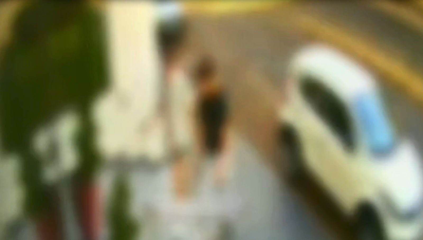 Câmeras de segurança de um condomínio de luxo de Uberlândia mostraram a dupla entrando no residencial