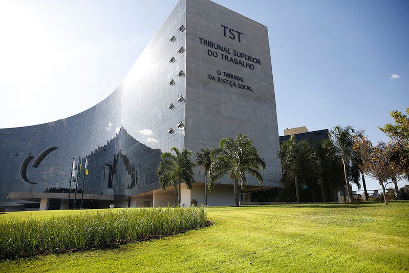 Processos trabalhistas concluídos e arquivados nos 24 tribunais regionais de todo o país se revelam uma “mina de ouro” enterrada na Justiça do Trabalho Em muitos casos, a Justiça do Trabalho é acusada de excesso de protecionismo