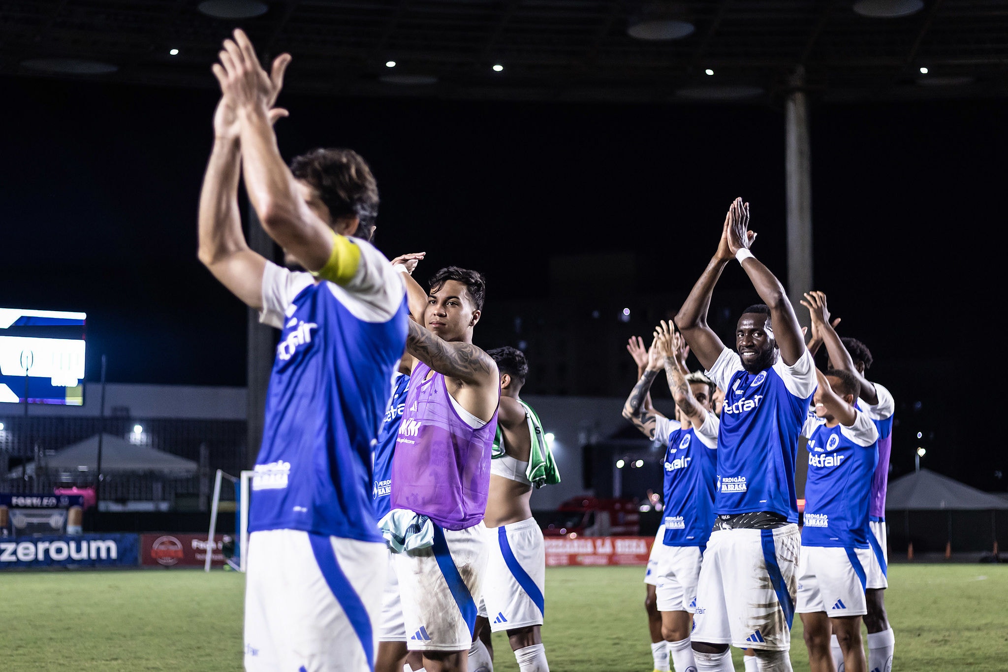 Jogadores do Cruzeiro após vitória sobre o Banfield na Vitória Cup