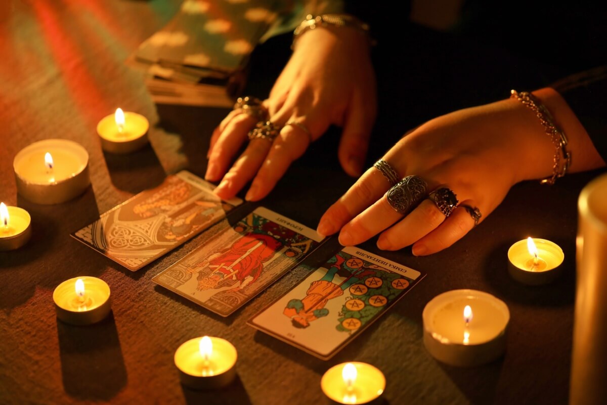As cartas do Tarot revelam uma semana leve e de esperança para os signos do zodíaco