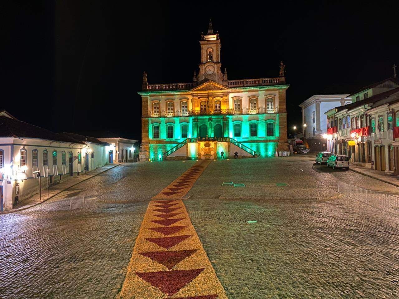 feriado de tiradentes em ouro preto