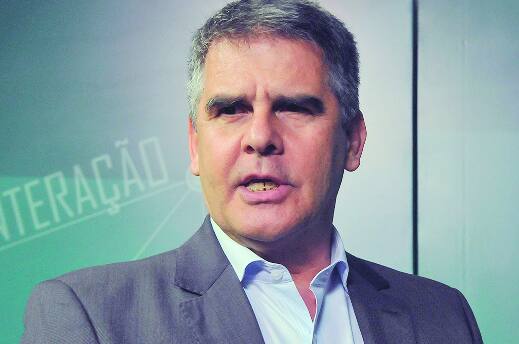 Vice-governador Paulo Brant afirmou que o Executivo mineiro está cortando cerca de 50% dos cargos comissionados