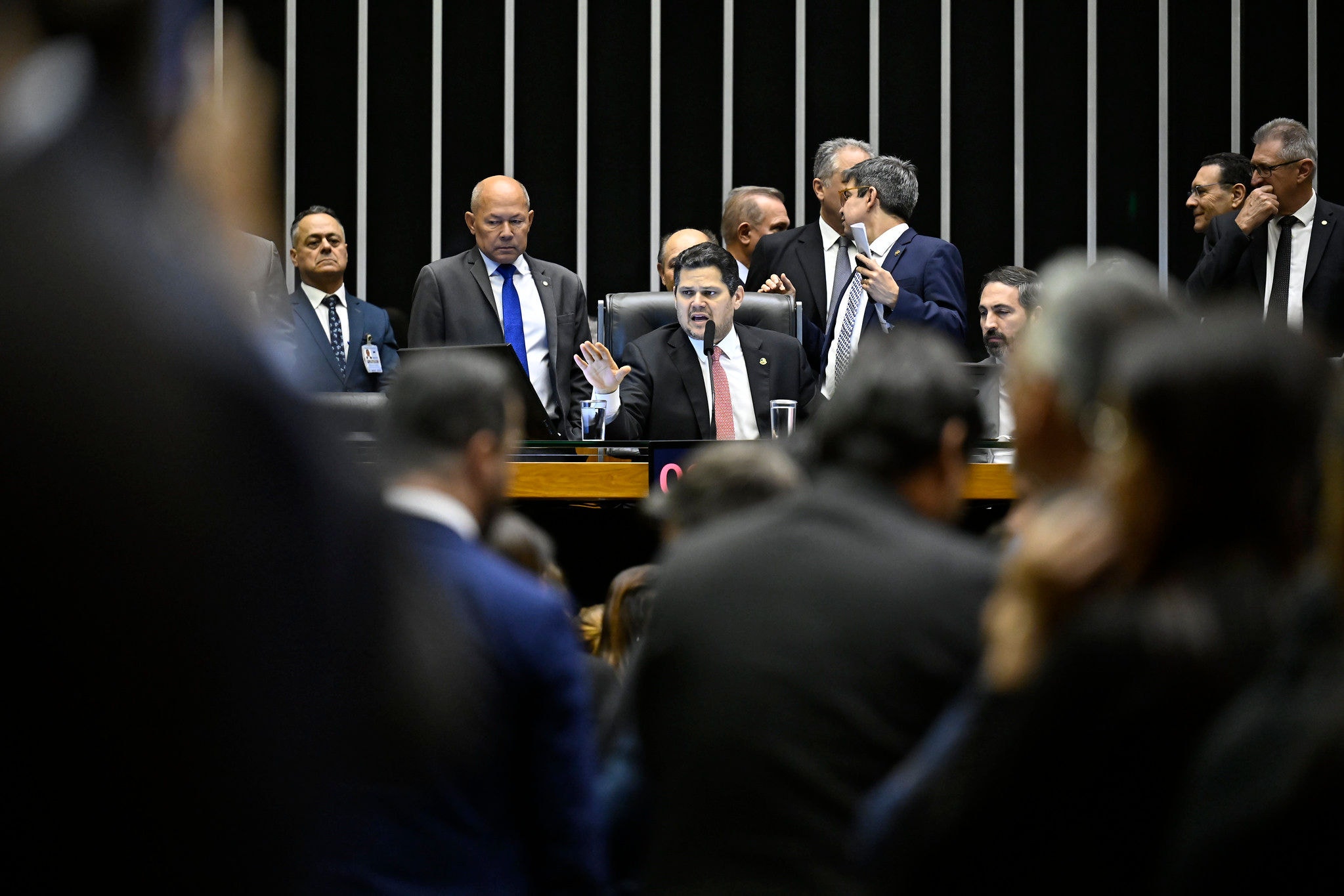 O requerimento de criação da CPMI do INSS foi lido por Davi Alcolumbre em sessão do Congresso Nacional