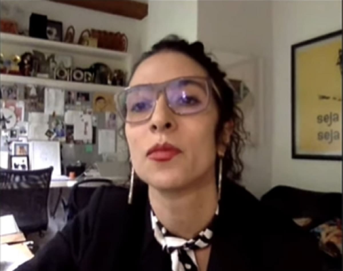 Marisa Monte durante participação virtual em ciclo de audiências do TSE sobre as eleições de 2024