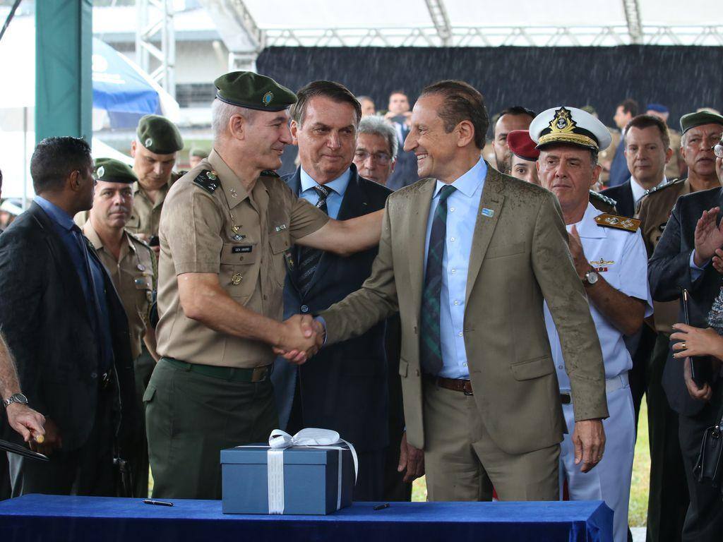 Em fevereiro de 2020, o então comandante Militar do Sudeste, general de Exército, Marcos Antonio Amaro dos Santos, com o ex-presidente Jair Bolsonaro e o ex-presidente da FIESP Paulo Skaf