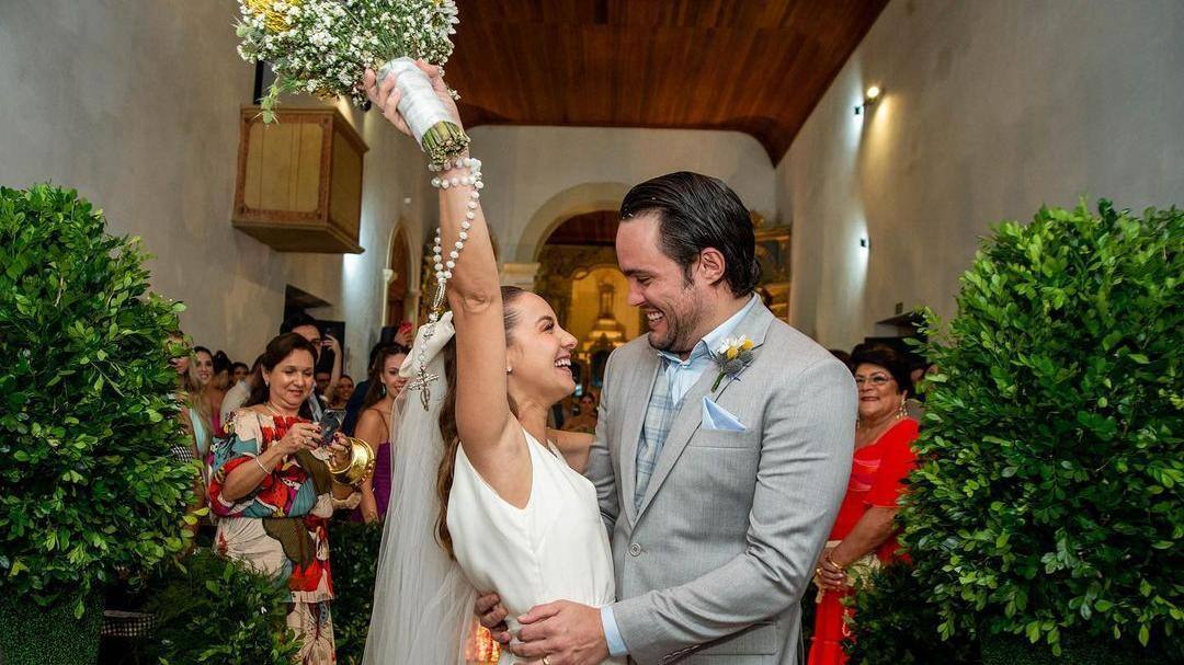 Karoline Calheiros, ex-noiva do cantor Gabriel Diniz, se casa com Tom Santos em Maceió