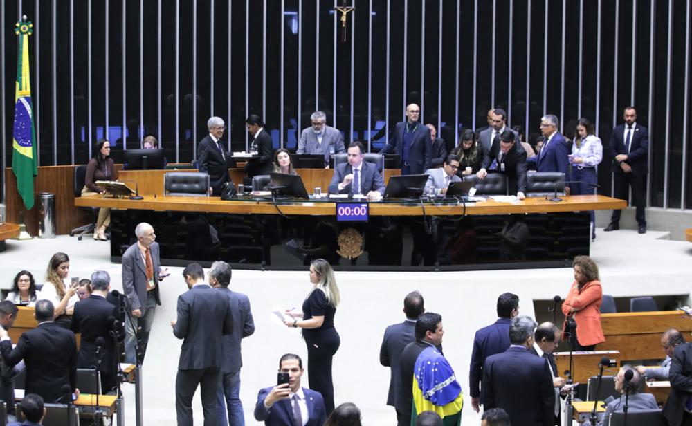 Plenário do Congresso duante a votação de vetos do presidente Lula