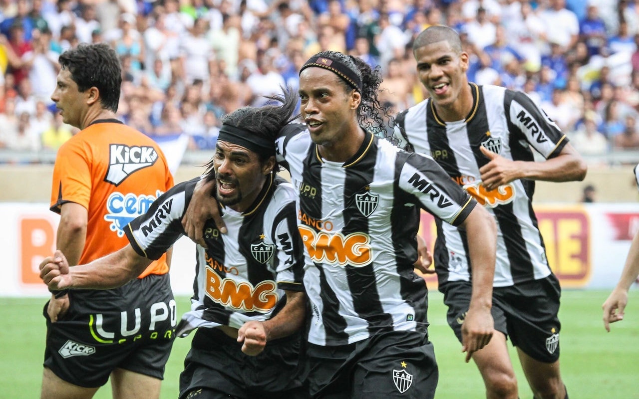 Aos 47 anos, Araújo, campeão da Libertadores pelo Atlético, volta ao Porto de Caruaru para jogar a segundona de Pernambuco