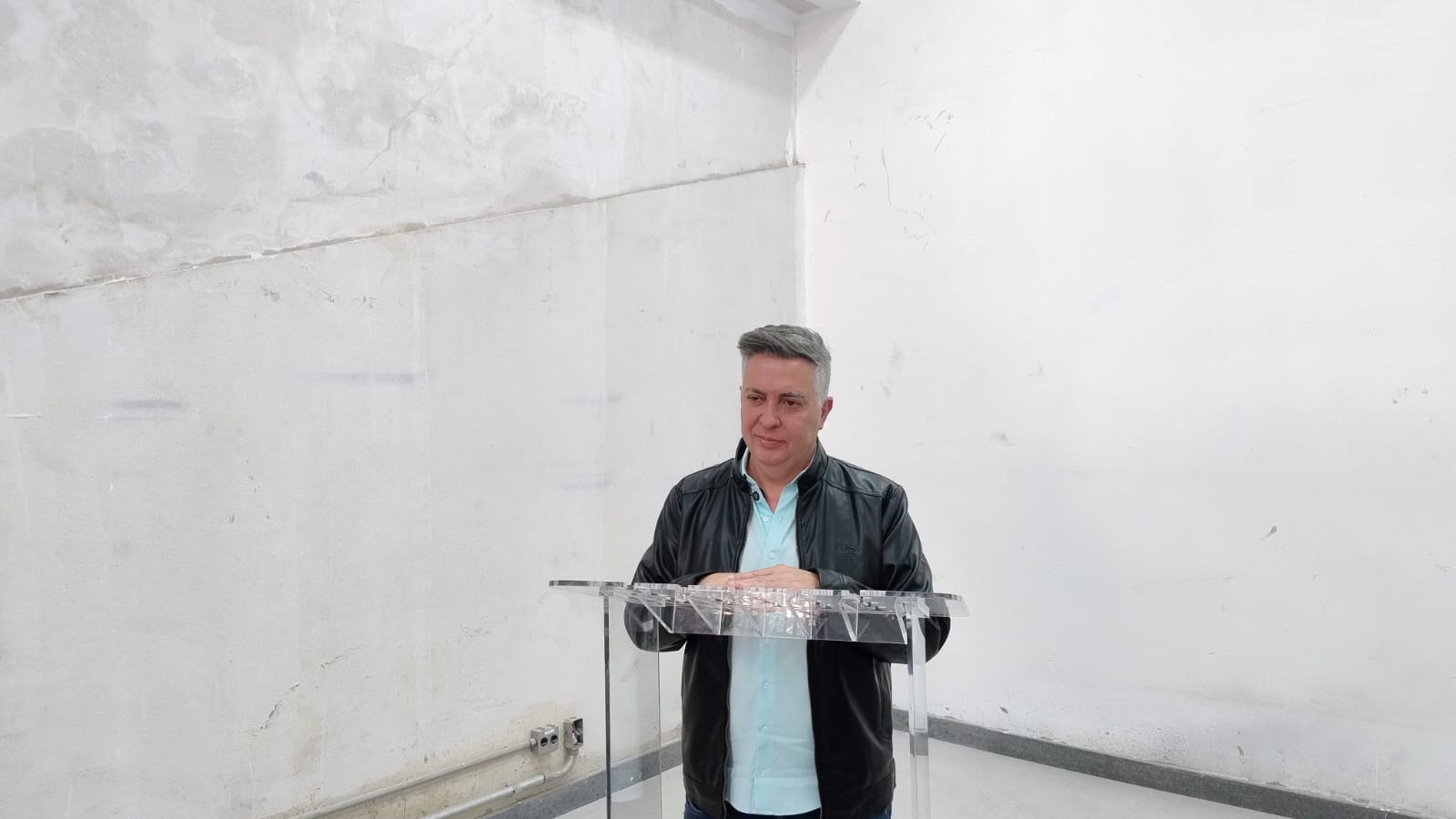 Durante visita a obras de Cras Cabana do Pai Tomás, Álvaro Damião falou sobre proposta